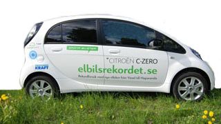 Chargestorm förser elbil på turné i Sverige med laddmöjligheter 