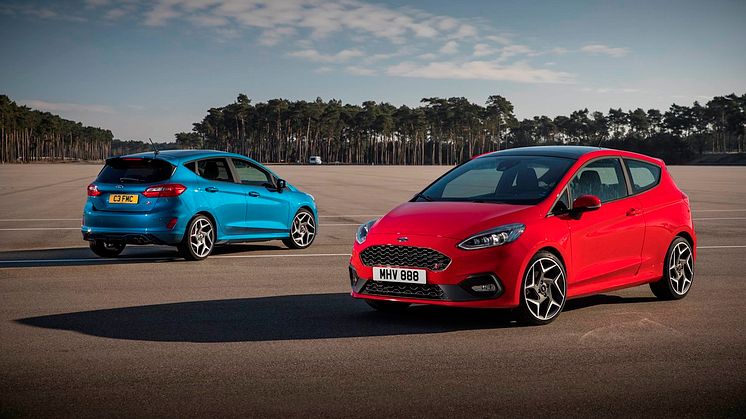 Noua generație Ford Fiesta ST oferă un diferențial cu alunecare limitată și lansează tehnologii patentate Ford, concepute pentru o dinamică de top