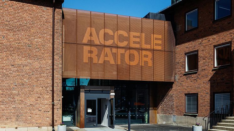 Konsthallen Accelerator vid Stockholms universitet visar verk av Mona Hatoum våren 2022.