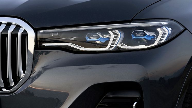 Ensimmäinen BMW X7_laserajovalot