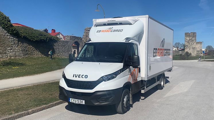 EB Road Cargo fortsätter att satsa på biogasbilar. Med leveransen av de nya IVECO Daily gör att man numera har 13 bilar från IVECO i fordonsflottan.