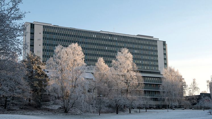 Danderyds sjukhus går från stabsläge till förstärkningsläge som innebär att beredskapen stärks ytterligare.