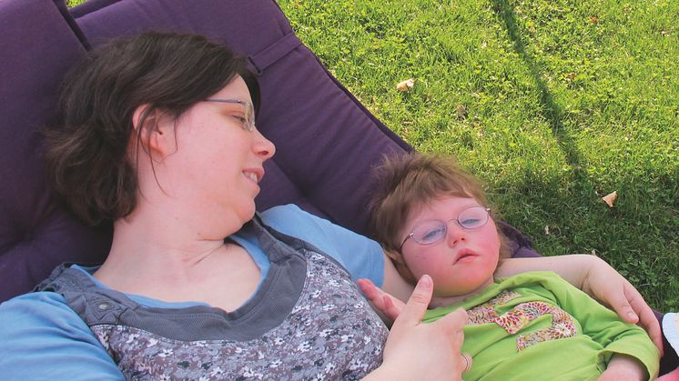 Anne Hawranke mit ihrer Tochter Judith im Kinderhospiz Bärenherz