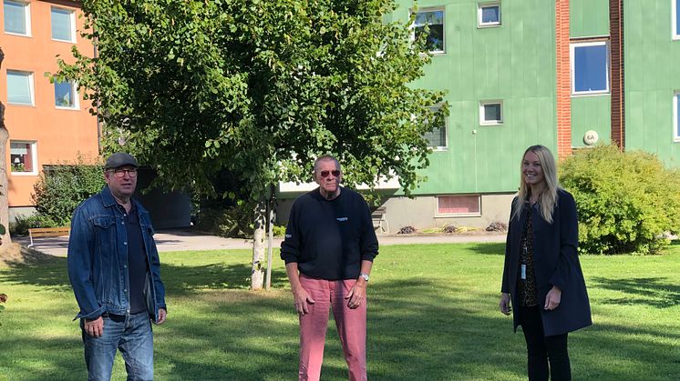 Dick Thörn, Kenneth Lindgren från Brf Målaren och Patricia Magnell från VB Energi.