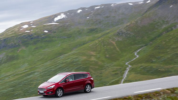 Endelig er nye S-MAX på plass i Norge - nå også med AWD