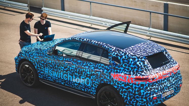 Elbilen Mercedes-Benz EQC under förserietester i Spanien.