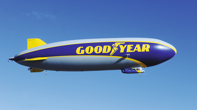 web-res-blimpgoodyearnt400p4c-sidert.png