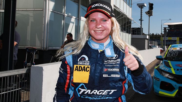 Jessica Bäckman ser framemot att tävla i FIA Motorsport Games. (Foto: TCR Germany)