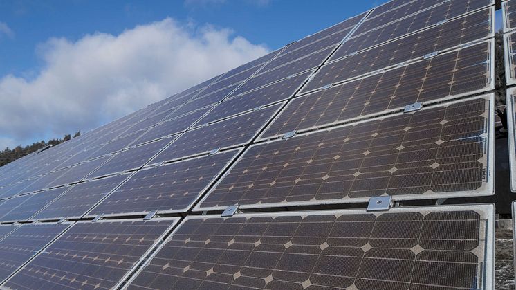 Rund 255.000 Photovoltaikanlagen (PV) im Netzgebiet des Bayernwerks liefen auf Hochtouren.