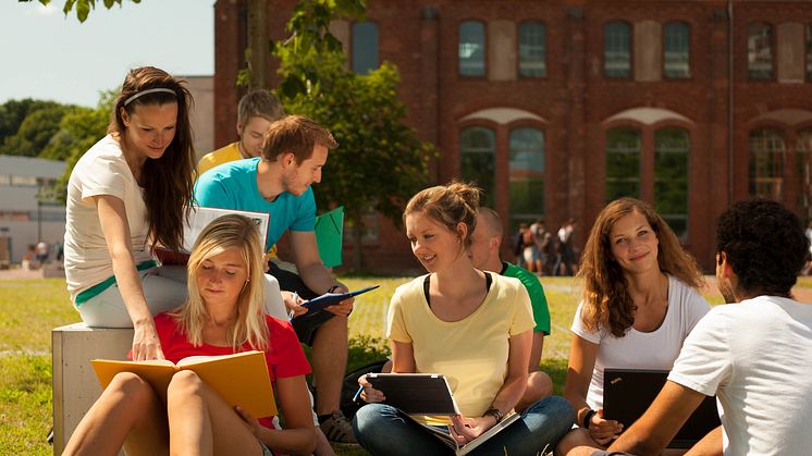 Mobiles Lernen auf dem Campus der TH Wildau.