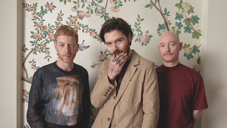 BIFFY CLYRO FEIRER NYTT ALBUM MED UNIK  LIVESTREAM-OPPTREDEN 15. AUGUST