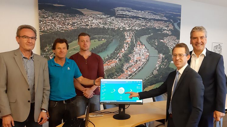 Mit dem EnergieMonitor des Bayernwerks geht Burghausen den nächsten Schritt in die Energiezukunft 