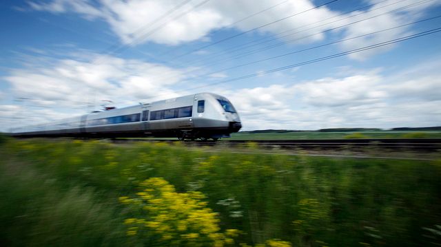 Sex av tio har ställt bilen och tagit tåget för miljön