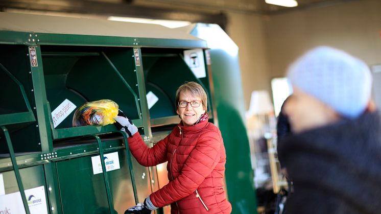 Textilinsamling på återvinningscentralen