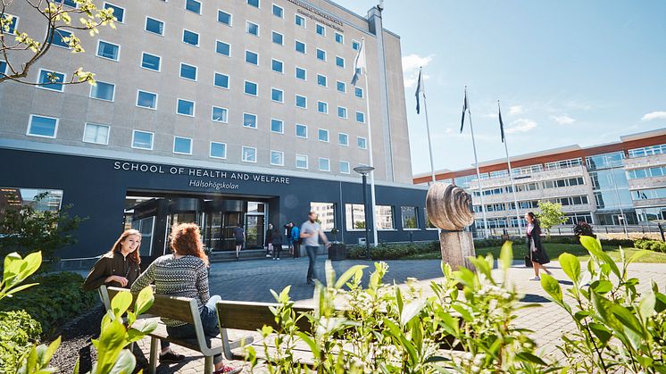 Distansundervisningen minskar i landet – men Hälsohögskolans Institutet för gerontologi går mot strömmen