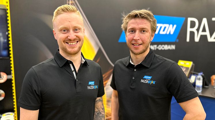 Tobias Edman (till vänster i bild) och Hampus Kemi (till höger i bild) är nya distriktsansvariga säljare på Saint-Gobain Abrasives.