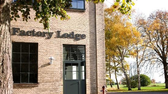 hotel-factory-lodge