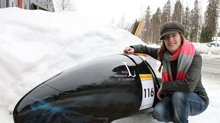 Carro kör LTU-studenternas bil vid tävling i Tyskland 