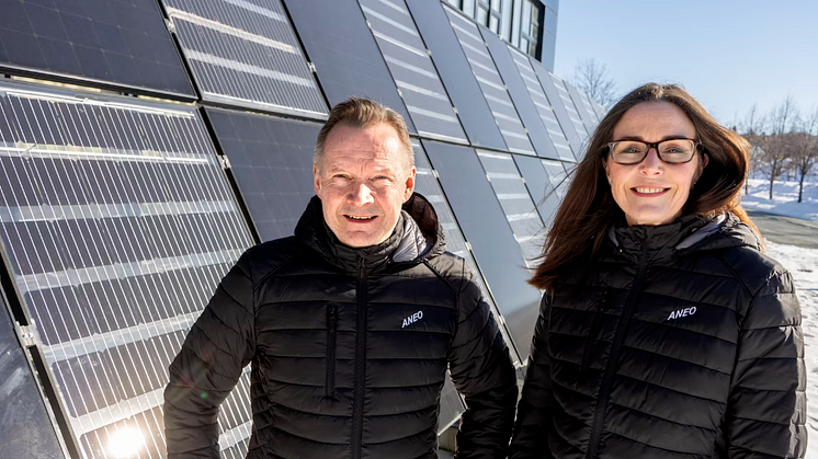 Acting CEO Olav Sem Austmo and Executive Director for Renewable Growth at Aneo, Kari Skeidsvoll Moe, have made their first investment in a large-scale solar power plant in Sweden.