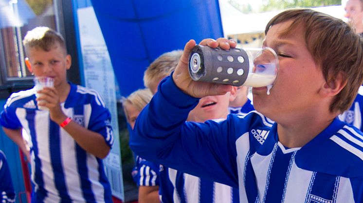​Mjölkhävartävling vid Umeå Fotbollsfestival