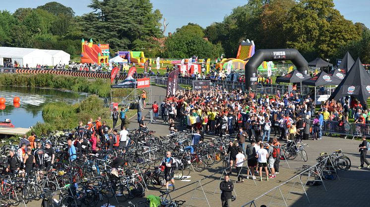 Carglass deltar i Triathlon för Afrika Tikkun