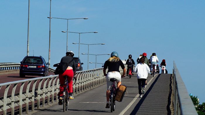 Vilken stad cyklar om Lund?