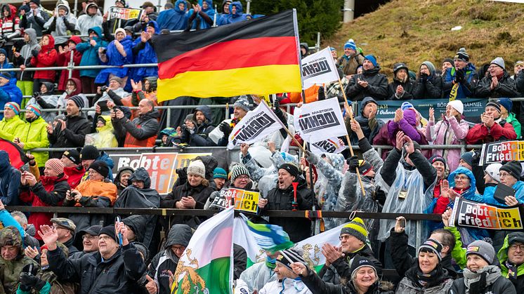 Volle Tribünen wie zur WM 2020 wird es am SachsenEnergie-Eiskanal in dieser Saison zwar leider nicht geben, aber die Verantwortlichen hoffen, wieder Zuschauer an der Bahn begrüßen zu können. (Foto: Sachsen-Energie Eiskanal)