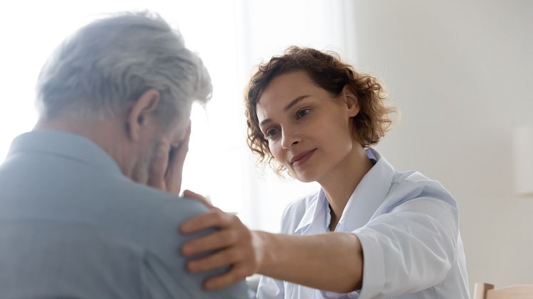 Psychokardiologen fordern in einem Positionspapier: Eine medizinische Versorgung von Patienten mit chronischer Herzinsuffizienz muss auch psychosoziale Faktoren viel mehr in der Therapie berücksichtigen.