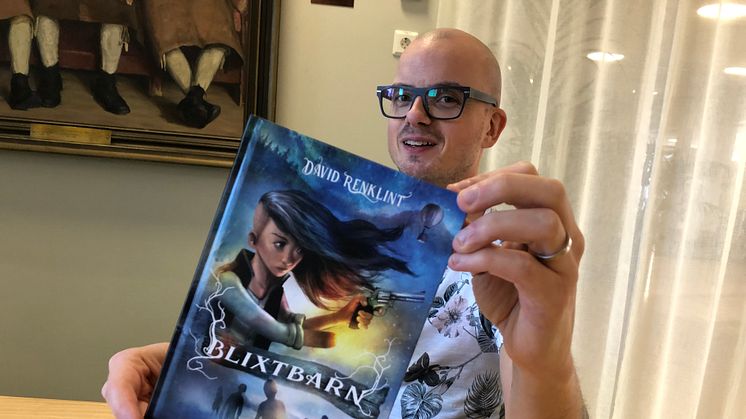 Leksandsförfattaren David Renklint med nya boken "Blixtbarn"