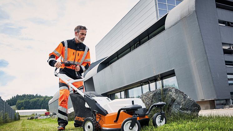 STIHL RMA 765 V – stille og kraftig gressklipper til store grøntområder