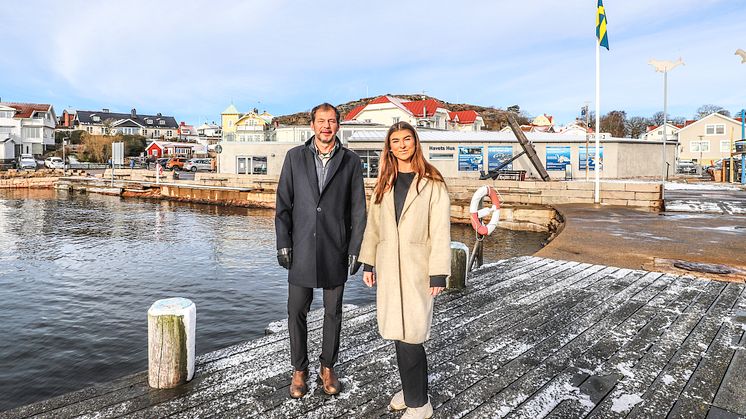 Patrik Sjöberg och Tilda Fredh på bryggan utanför Havets Hus. Bilden är tagen i vintras av Glenn "Glicko" Andersson