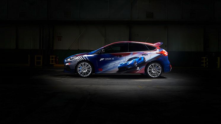 Ford GT ja pelaajien kustomoima Forza Focus RS esillä  Gamescom-messuilla; Top Gearin The Stig paljastaa ainutlaatuisen mallin 