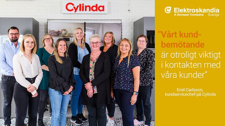 Från vänster, Emil Carlsson, Michelle Cangren Höglund, Helena Elmborn, Therese Gustafsson, Soﬁa  Henriksson, Eva Berglund, Joseﬁne Modén, Gulli Akdag och Linda Holstein