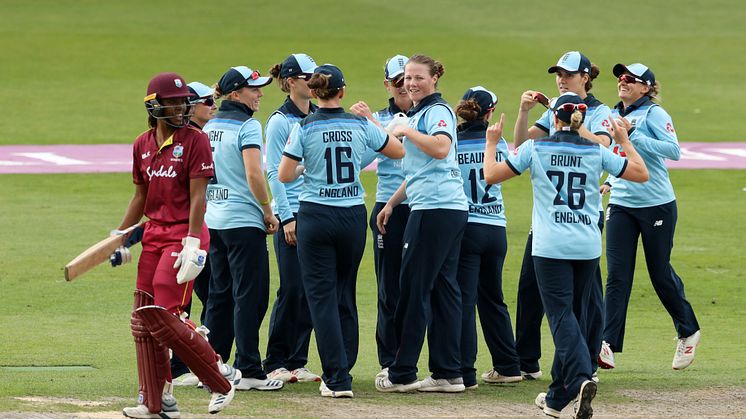 Anya Shrubsole took two early wickets for England. Photo: Getty Images