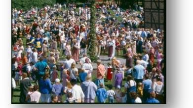 TRADITIONELL MIDSOMMAR PÅ FREDRIKSDAL