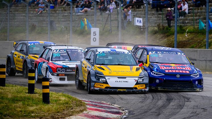 CE Dealer Team och Niclas Grönholm inledde årets FIA World RX-säsong med en pallplats