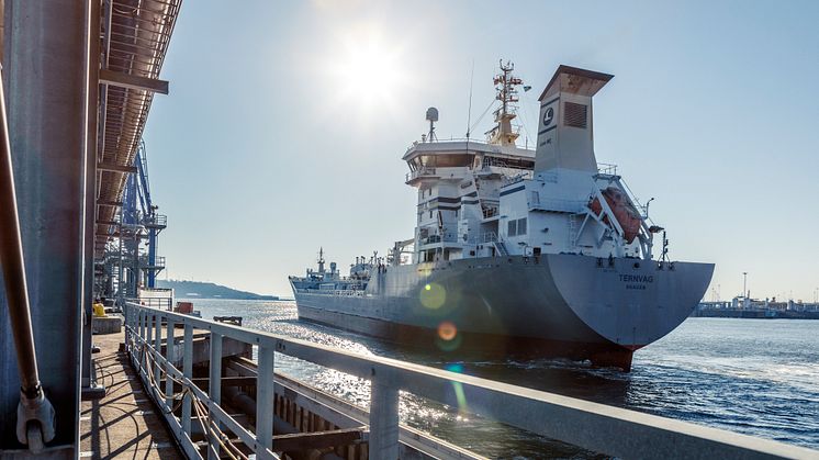 Fartyget Ternvag redo för anlöp i Göteborgs hamns energihamn. Med coronavirusets framfart har rutinerna för fartygsanlöp förändrats. Bild: Göteborgs Hamn AB.