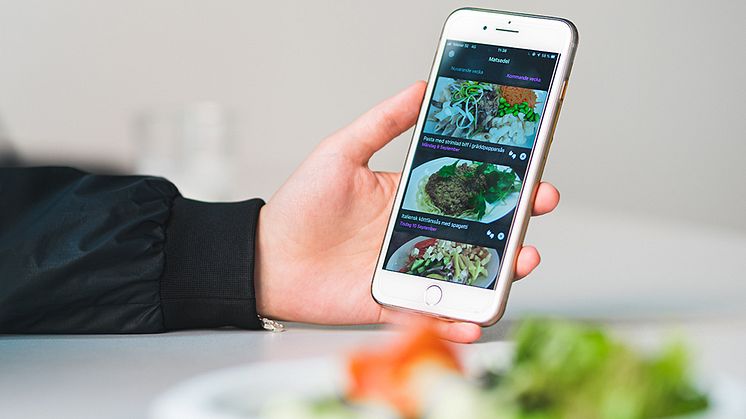 Varje dag ska eleverna på Kalmar Fria Läroverk ha möjlighet att välja mellan tre olika varmrätter och tre olika sallader via en app