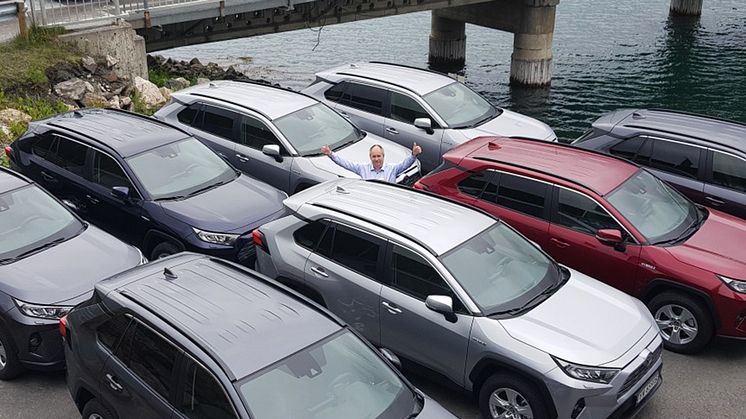 Toyota på topp: Oddgeir Nergaard, daglig leder i Nordvik Narvik. Foto: Nordvik AS. Høyoppløselig bilde i bunnen av artikkel.