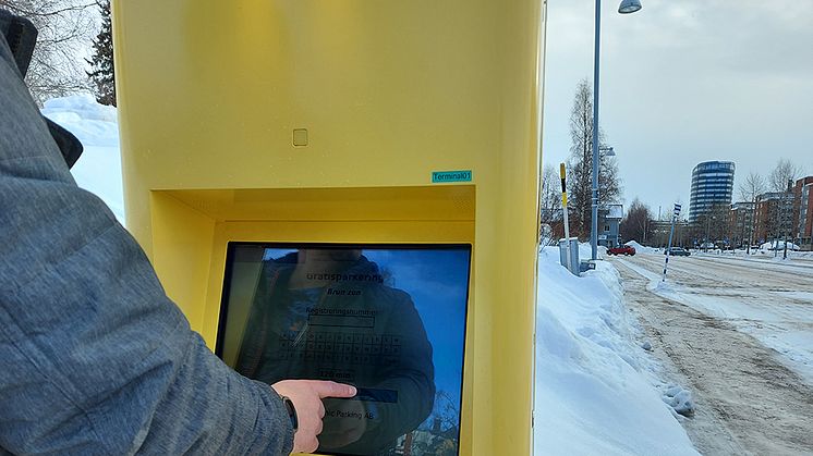 Nu kan du registrera din parkering även via de tre terminalerna i stan.   Foto: Piteå kommun