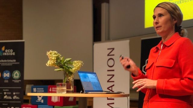 Spendrups hållbarhetschef Anna Lidström inspirerade deltagarna som kreativt arbetade i Dalarna Science Park med hållbarhet under två dagar. 