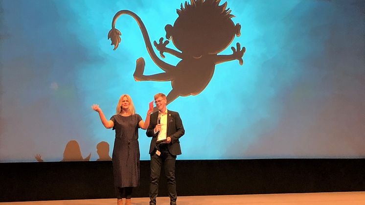 Festivalen invigdes effektfullt av Gunnar Peterson, prefekt på Högskolan Väst och Karin Stammarnäs, kulturchef Trollhättans Stad.
