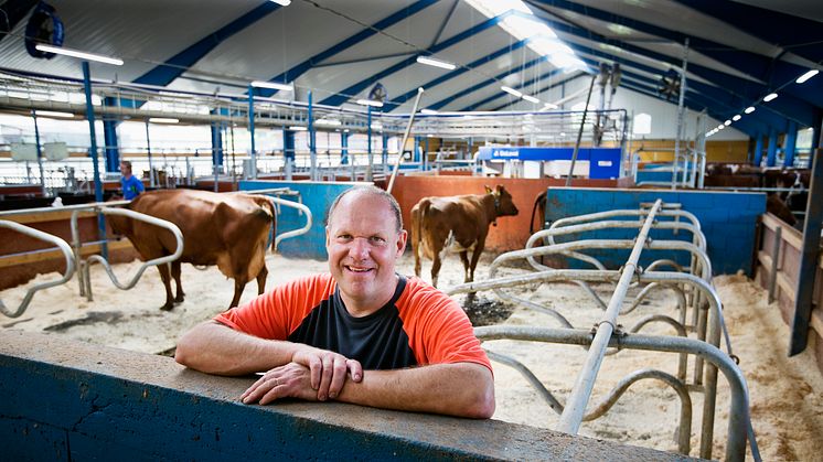 Anders Bengtsson driver företaget Stöpafors Lantbruk, ett av de 36 aktiebolag i Sunne som finns med på listan av företag som nyanställer, ökar sin omsättning och går med vinst 2022.