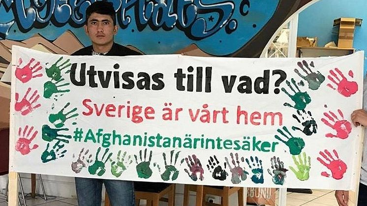 Otaliga är de demonstrationer som har genomförts av civilsamhället tillsammans med de utvisningshotade ungdomarna.