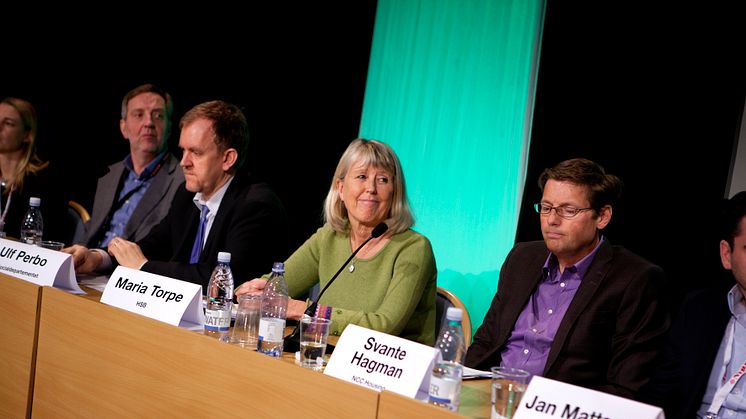 Debatt om miljonprogramsupprustningen på Nordbygg 2012:  Regeringsrepresentant nobbade förslag om lånegarantier