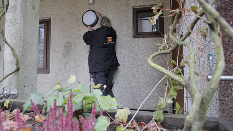 Botkyrkabyggens stora belysningsprojekt genomförs nu i Fittja och Alby