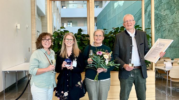 Christel Theander, undersköterska, Elin Fredriksson, sjuksköterska, Christina Larsdotter Petersson, distriktssköterska, och Torbjörn Lindqvist, läkare och delägare. Foto: Region Skåne.