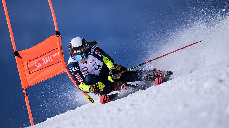 Hanna Aronsson Elfman under träning inför världscuppremiären i Sölden. Foto: Joel Marklund, Bildbyrån