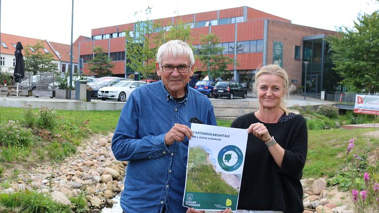 Fredag eftermiddag underskrev Odder Kommune og Danmarks Naturfredningsforening den nye partnerskabsaftale.