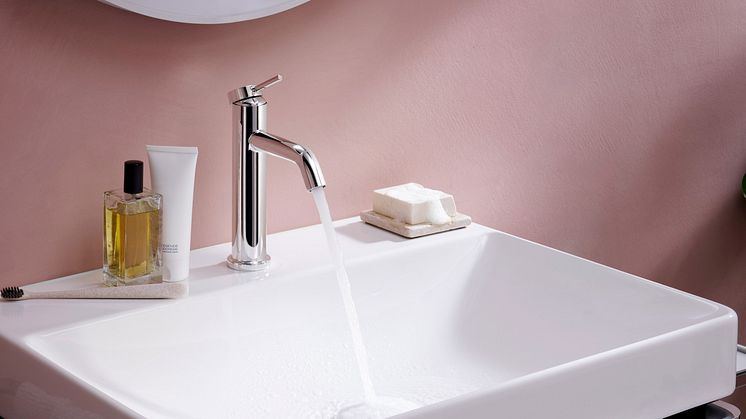 Inspirerad av vattnets skönhet förvandlar hansgrohe Tecturis badrummet till ett individuellt och vackert rum. Den arkitektoniska blandarserien i två designvarianter kombinerar hög kvalitet med innovativa, hållbara teknologier och maximal komfort.
